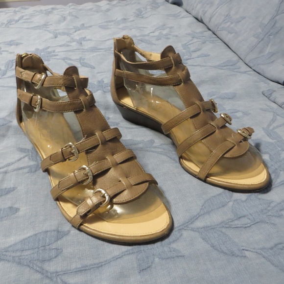 Talbots "Jessie" taupe brown leather gladiator sandals 8M - Picture 1 of 15